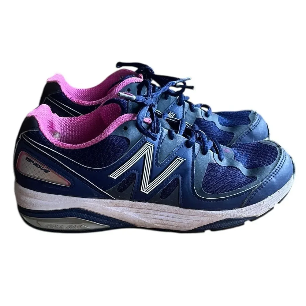 New Balance 1540v2 Women’s Blue And Pink Athletic Shoes,‎ Size 7